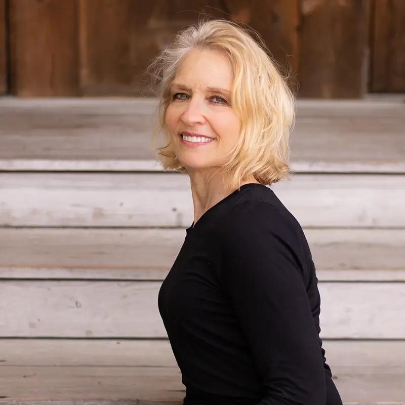 Bell Tower Salon Employee Photos_Dee Dee Warner